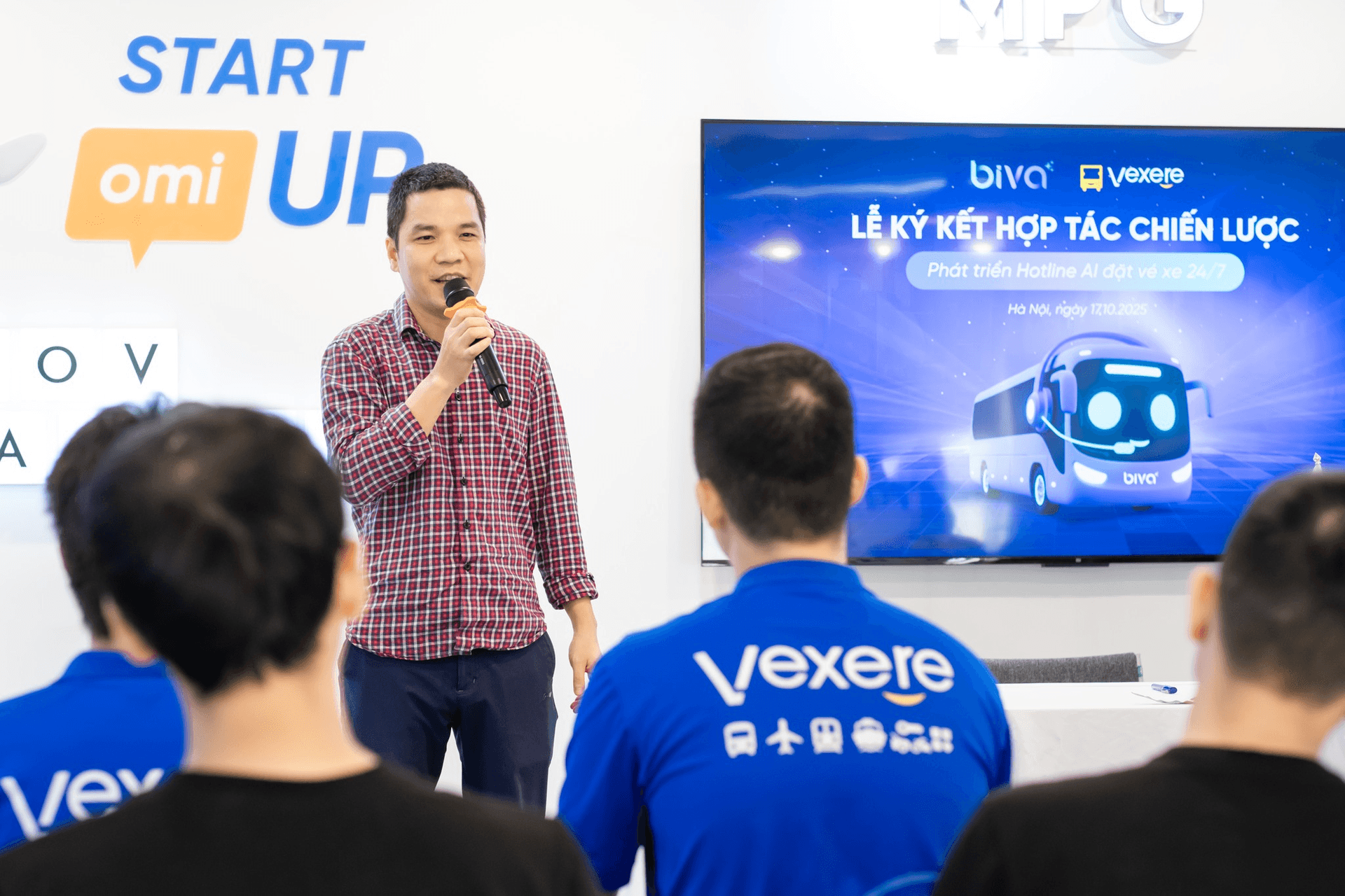 Anh Cao Huy Văn (đại diện Minh Phúc Transform